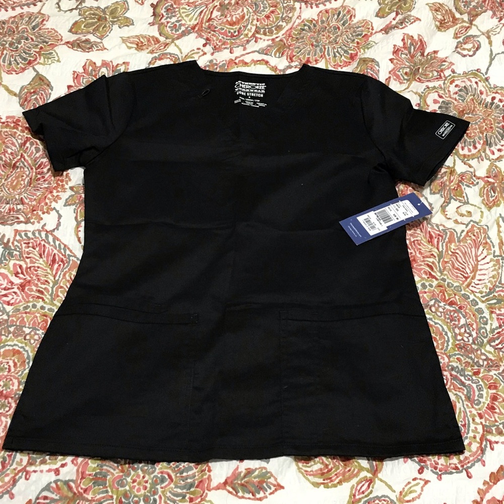 Cherokee scrub top
